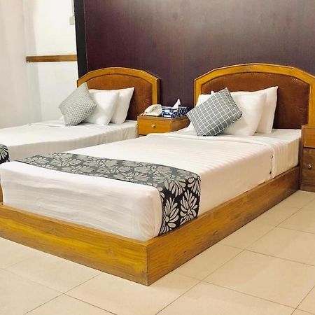 Tropical Daisy Hotell Dhaka Exteriör bild