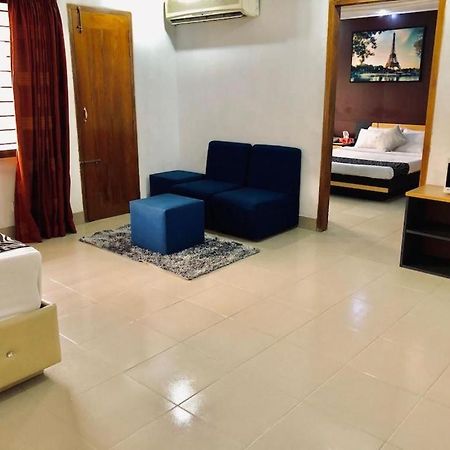 Tropical Daisy Hotell Dhaka Exteriör bild