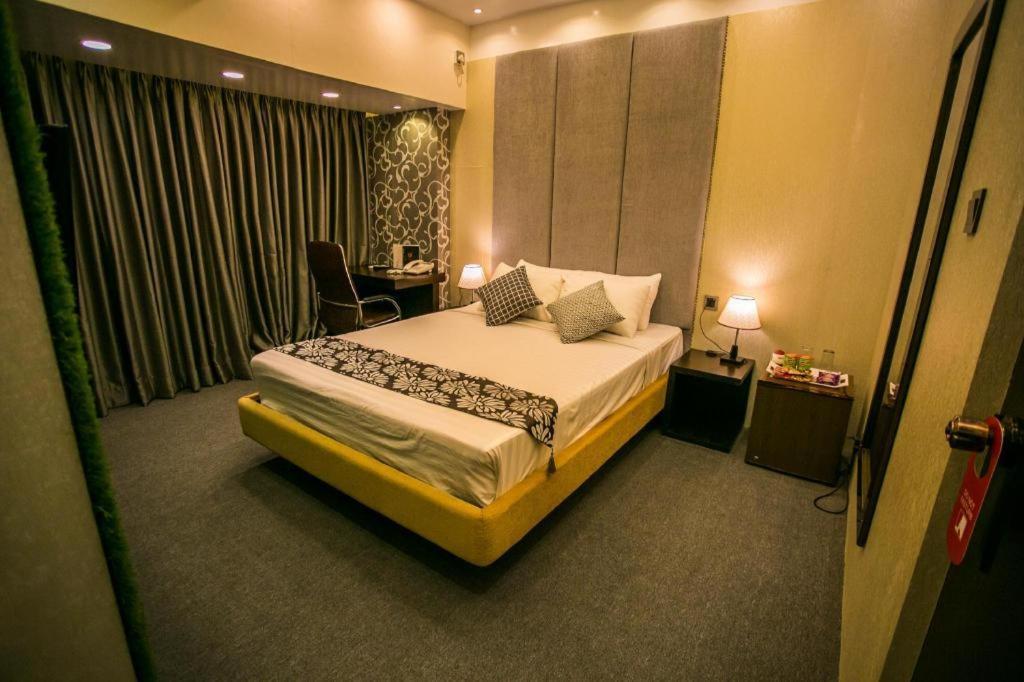 Tropical Daisy Hotell Dhaka Exteriör bild