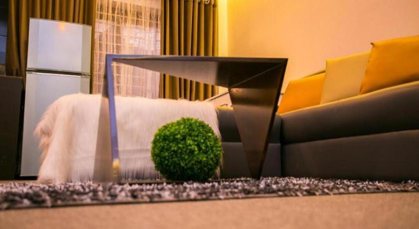 Tropical Daisy Hotell Dhaka Exteriör bild