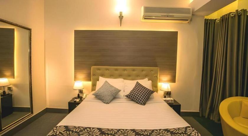 Tropical Daisy Hotell Dhaka Exteriör bild