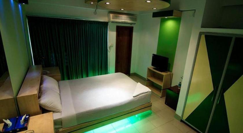 Tropical Daisy Hotell Dhaka Exteriör bild