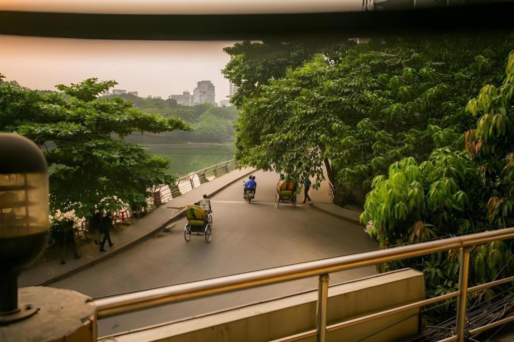 Tropical Daisy Hotell Dhaka Exteriör bild
